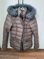 Hilfiger Jacke Niedersachsen - Moormerland Vorschau