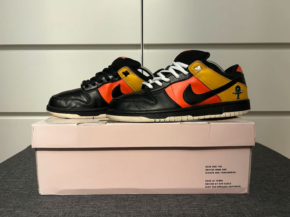 Nike SB Dunk low „Raygun“ Size 43 in München