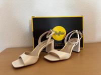 Buffalo April Neat Größe 36 Brautschuhe NEU Niedersachsen - Garbsen Vorschau
