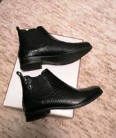Venturini Stiefelette Chelsea Boots in Lederoptik Gr 37 schwarz Bayern - Klingenberg am Main Vorschau