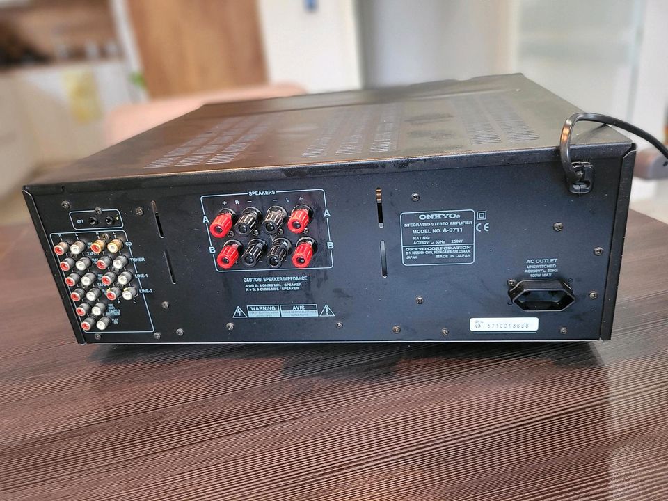 Onkyo A-9711 Amplifier High End Verstärker in Külsheim