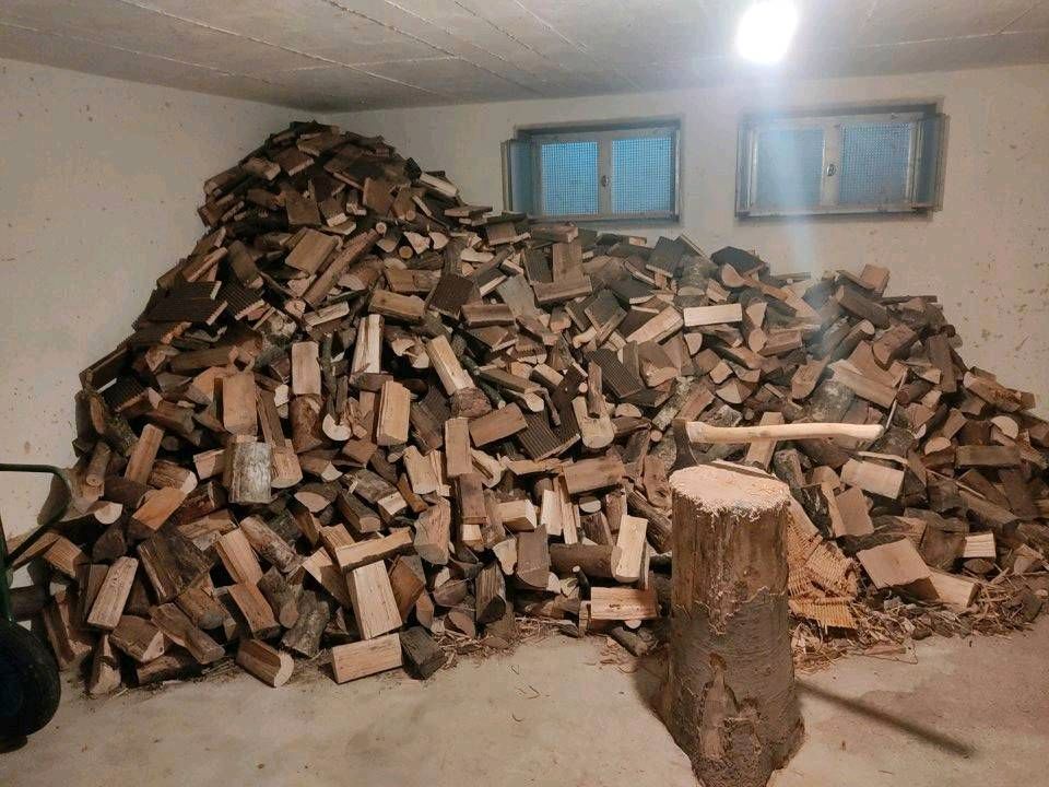 Ofenfertiges gemischtes Brennholz in Bad Kötzting