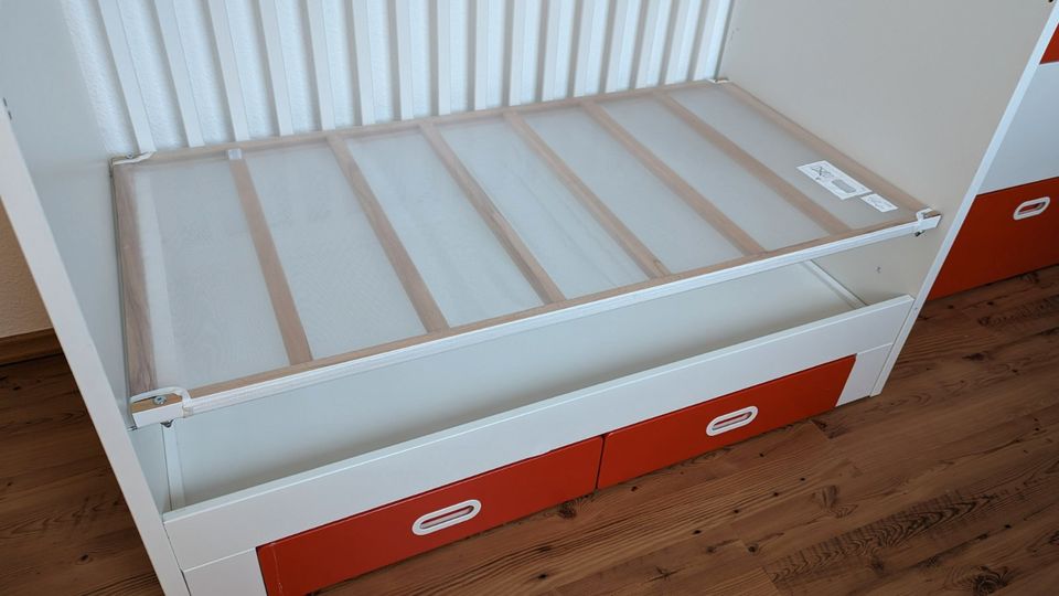 Babybett mit Matratze - IKEA Stuva und IKEA Skönast in Magdeburg