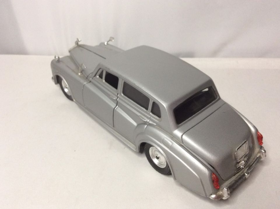 Polistil 1:24 Modellauto Rolls Royce Silver Cloud LGB in Lippetal