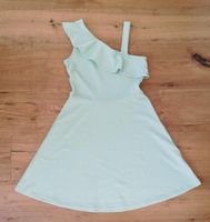 Kleid H&M Gr. 146 / 152 mintgrün Sommerkleid schulterfrei Nordrhein-Westfalen - Neuss Vorschau