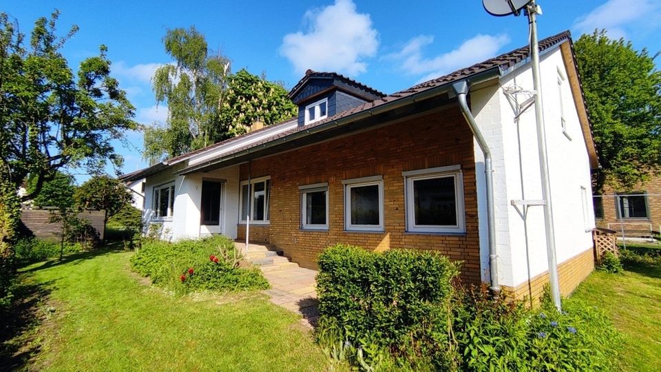 Frei stehendes Einfamilienhaus - Architektenhaus, Wennigsen provisionsfrei für Käufer in Wennigsen