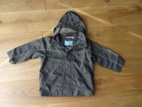 Jacke Gr 104 unisex grün Windjacke sehr gepflegt Nordrhein-Westfalen - Leichlingen Vorschau