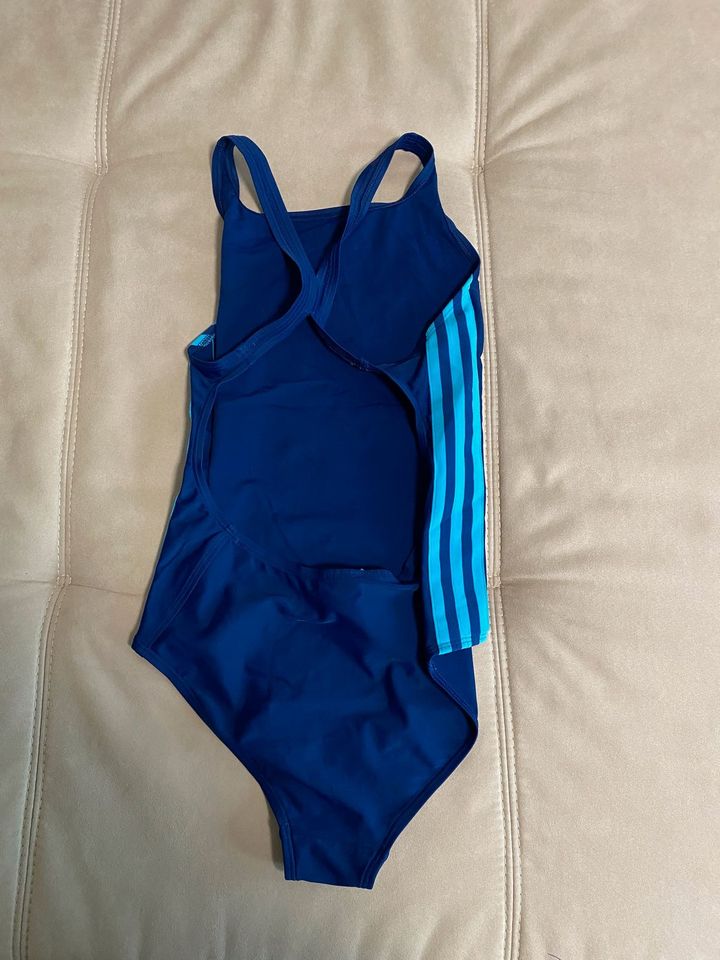 Adidas Schwimmanzug, Größe 170, blau in Hude (Oldenburg)