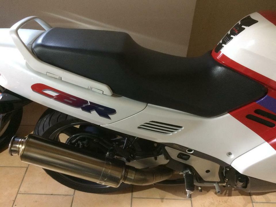 Honda CBR 1000 SC24 Top Zustand in Mitterteich