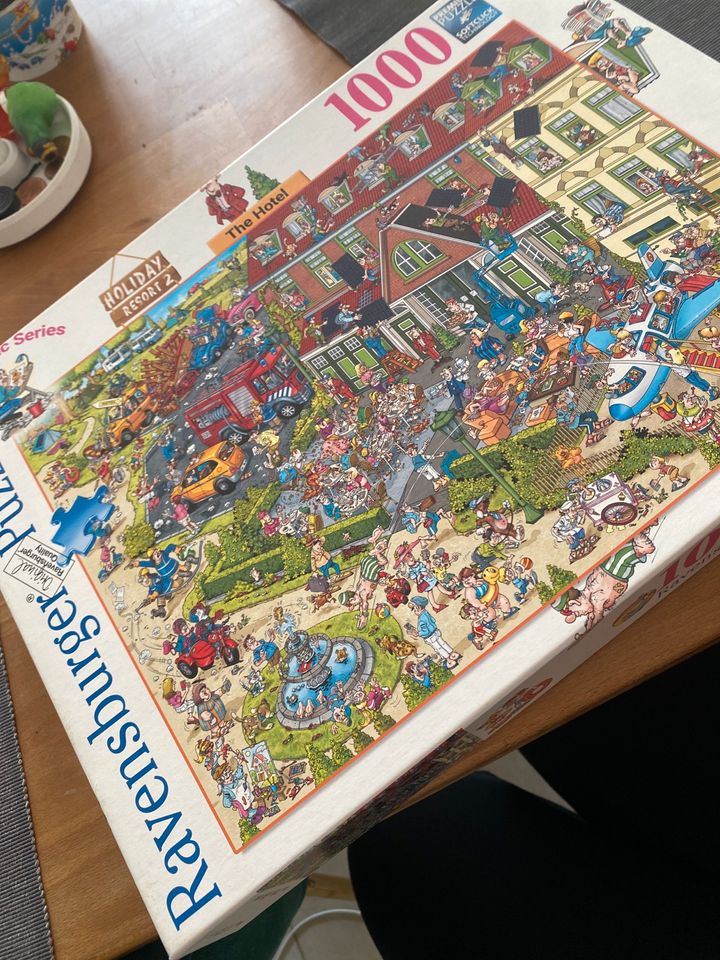 Ravensburger Holiday Resort 3 Puzzle 1000 Teile the Hotel in Fellbach