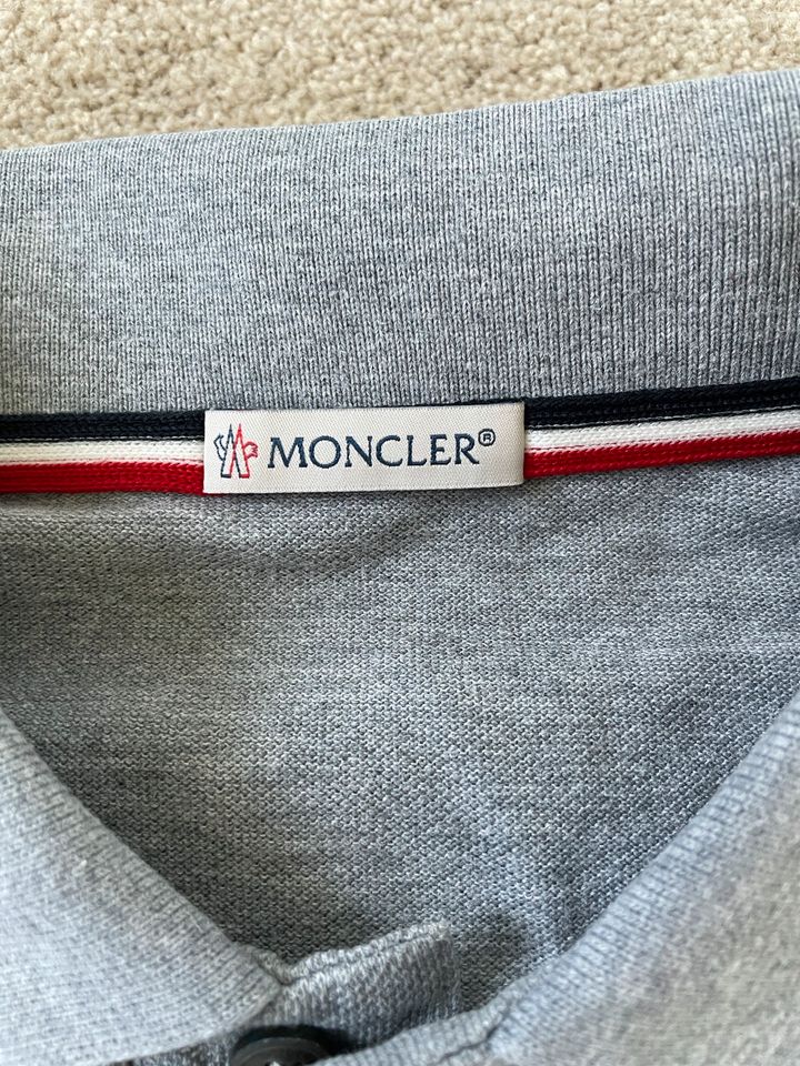 Moncler Polo Shirt - Größe S in Essen