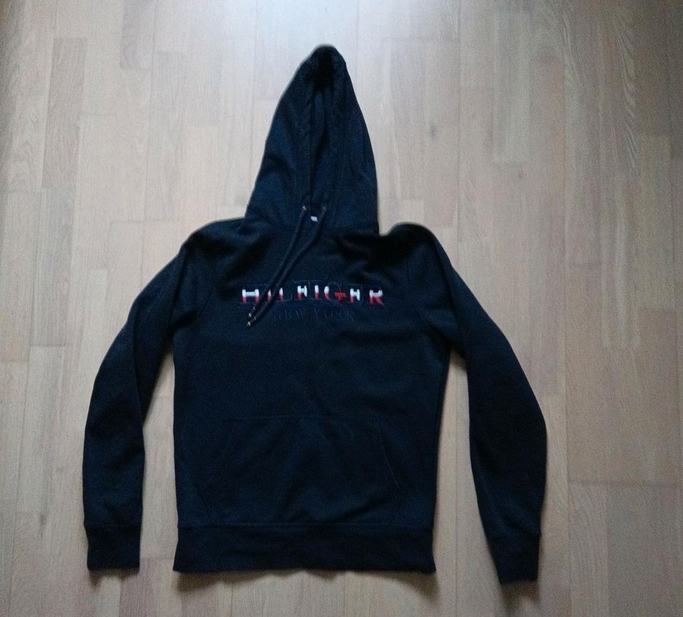 Pullover von Tommy Hilfiger gr. S in Tastrup