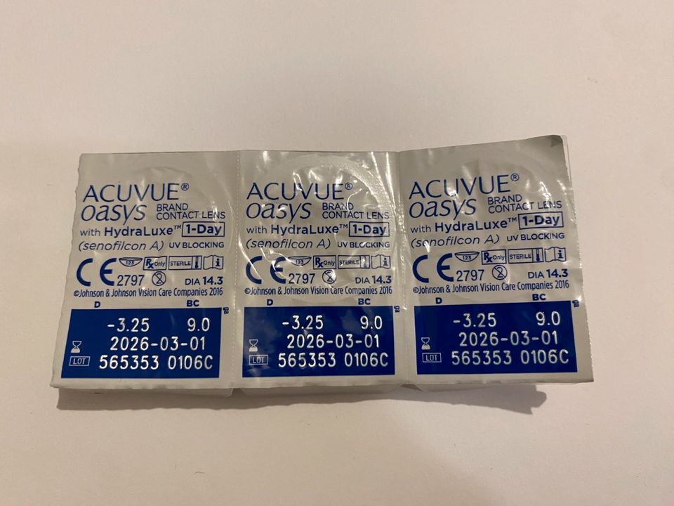 Kontaktlinsen -3.25, Acuvue oasys in Saarbrücken