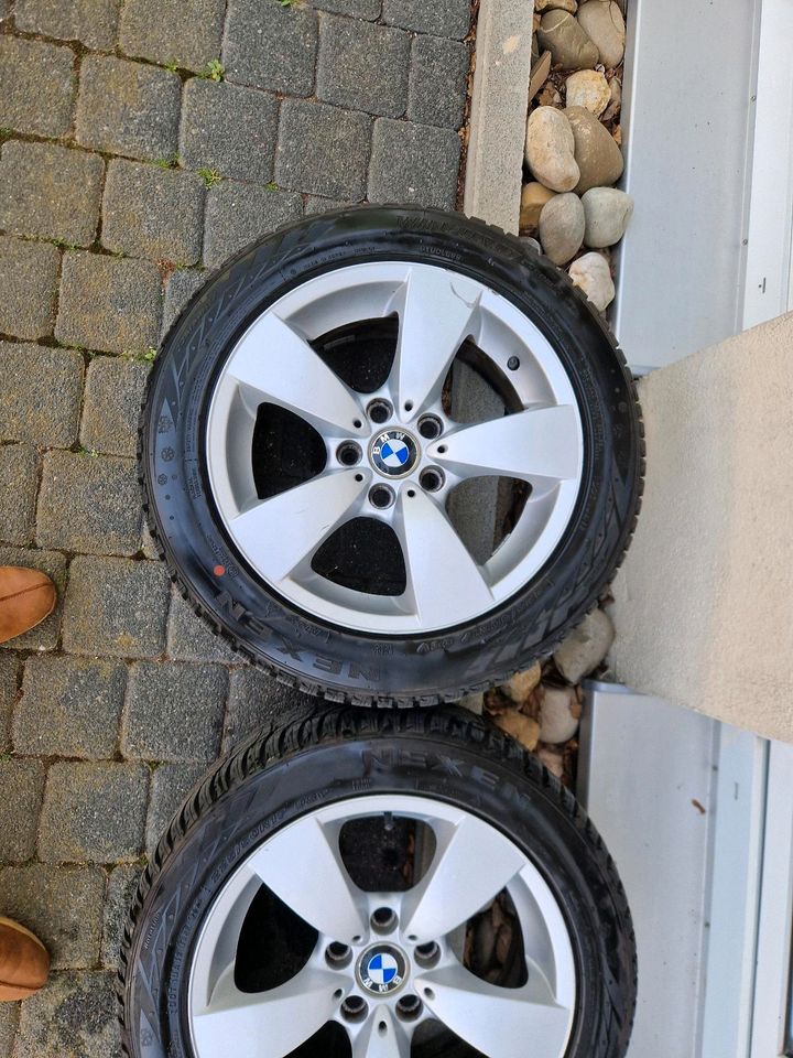 Bmw Alufelgen 17 Zoll mit winterreifen 225/50R17 in Emmendingen