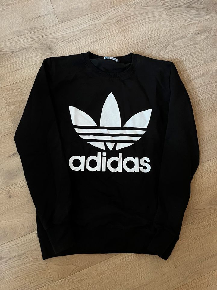 Adidas Pullover in Aschaffenburg