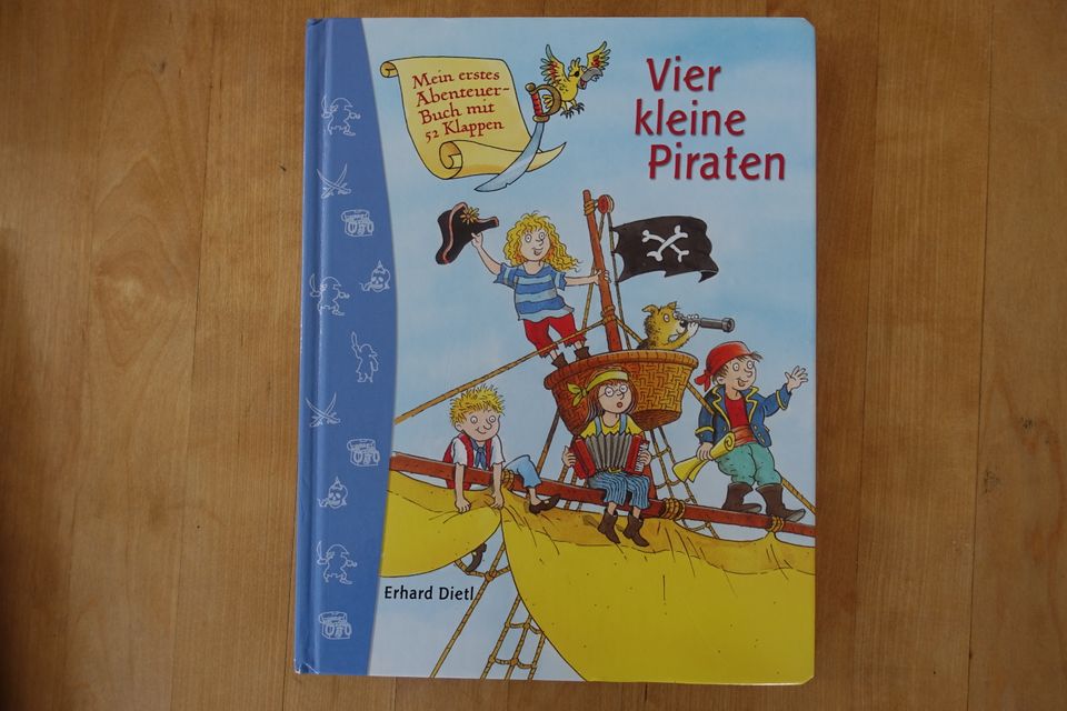 Vier kleine Piraten. Kinderbuch, feste Seiten in Berlin