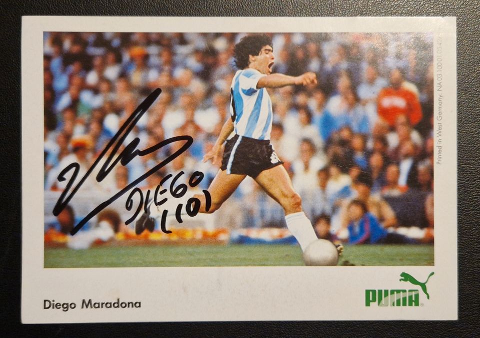 Autogramm Diego Maradonna offizielle Autogrammkarte tip signiert in Berlin