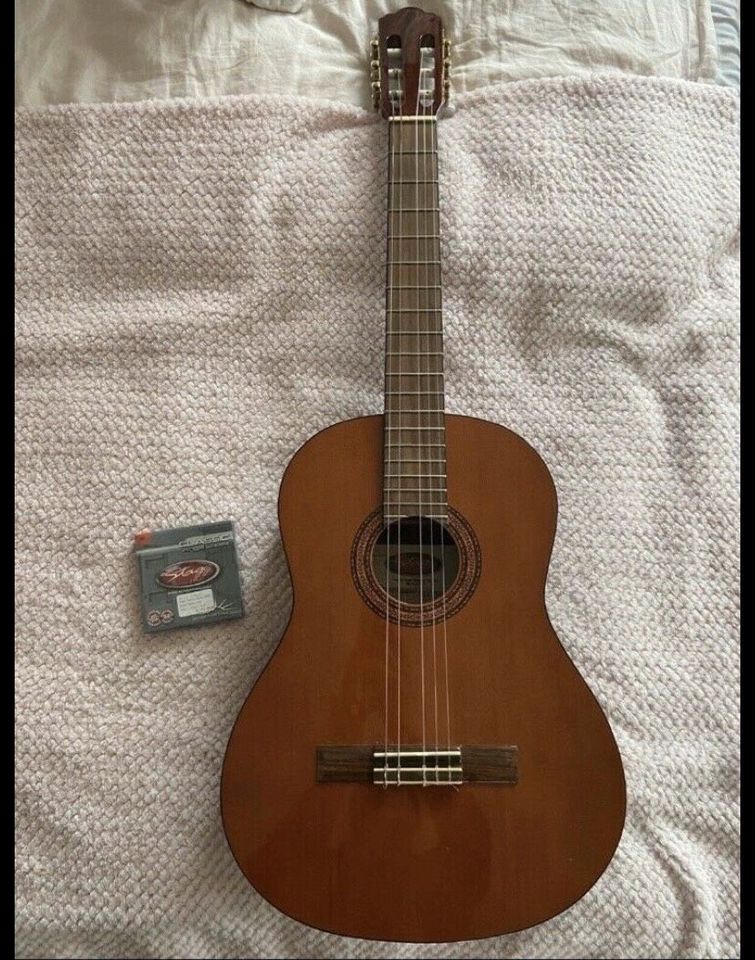 Gitarre, Konzertgitarre, Stagg. Modell C547 in Heroldsberg