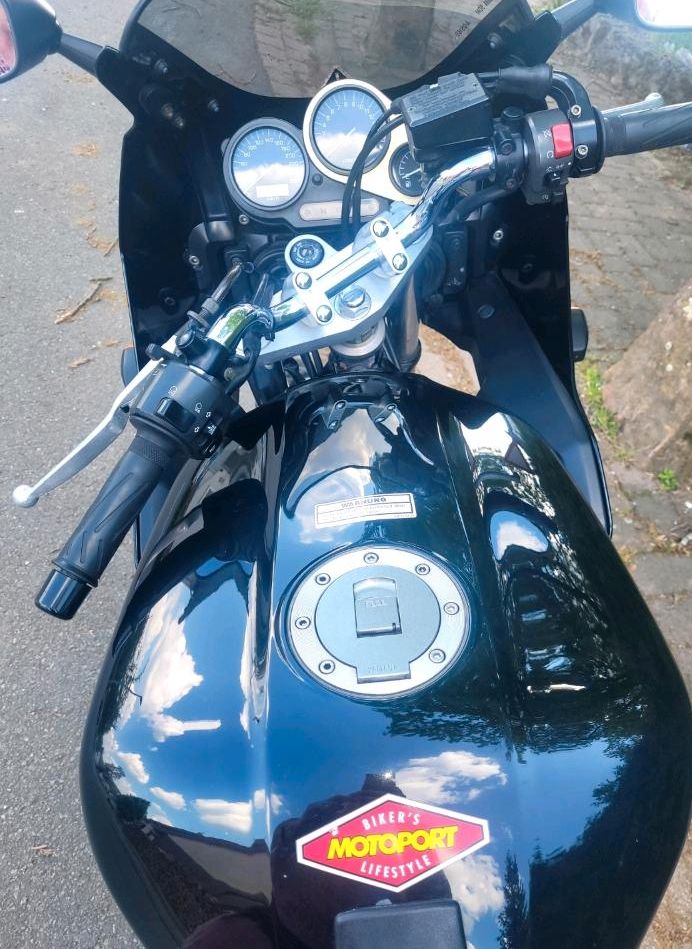 Yamaha TOP Fazer 600 FZS 600 RJ02 TÜV NEU! in Limbach