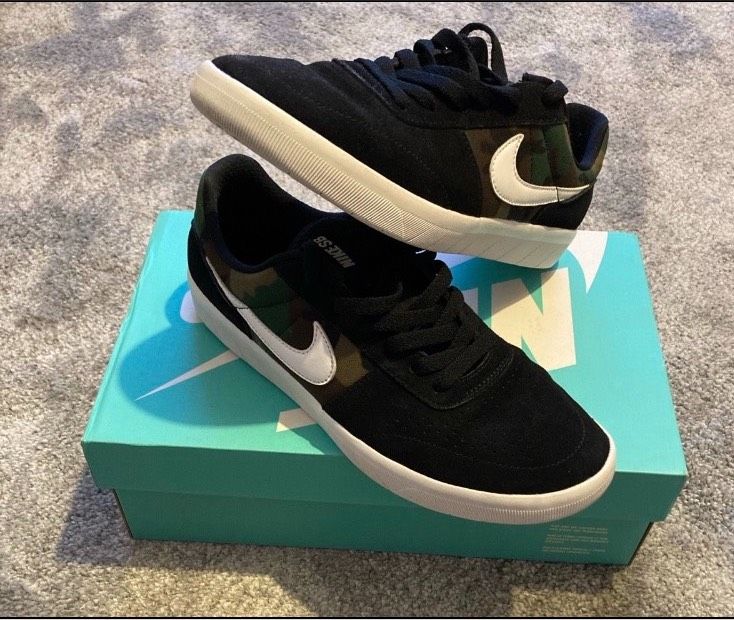 NIKE SB Team Classic Gr. 42,5 in Leverkusen