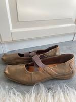 Ballerinas gold Leder Gr. 39 CANDA Hessen - Oberursel (Taunus) Vorschau