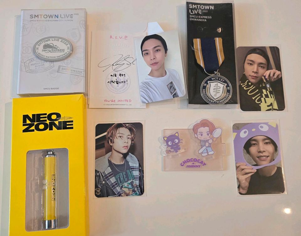 NCT 127 Johnny MD Merch Kpop Set SMCU Kwangya Sanrio Neozone in Duisburg