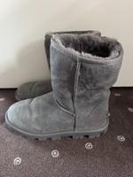 Original UGG Boots/Stiefel, Gr. 3,9 nur 1X getragen, wie neu Nordrhein-Westfalen - Datteln Vorschau