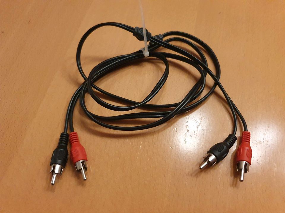 Cinch Kabel 1,5 m rot schwarz Audio Stereo Hifi Stecker in Bous