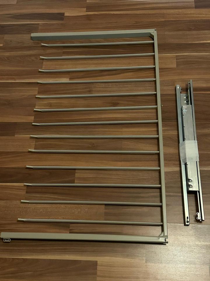 IKEA Pax Hosen Aufhängung Hänger Träger Ausziehbar 100x58 cm in Blieskastel