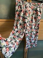 Blümchen Hose von Only Bayern - Rednitzhembach Vorschau
