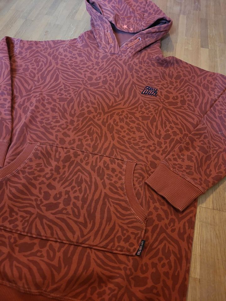 WE Kapuzen SWEATSHIRT 146/152 wie neu in Biedenkopf