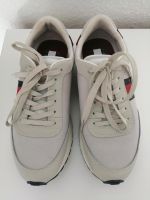 Sneaker Tommy Hilfiger Gr. 40 Sachsen-Anhalt - Magdeburg Vorschau