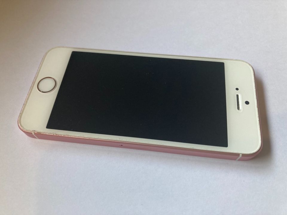iPhone SE 1.Gen Rose Gold ohne Simlock in Lügde
