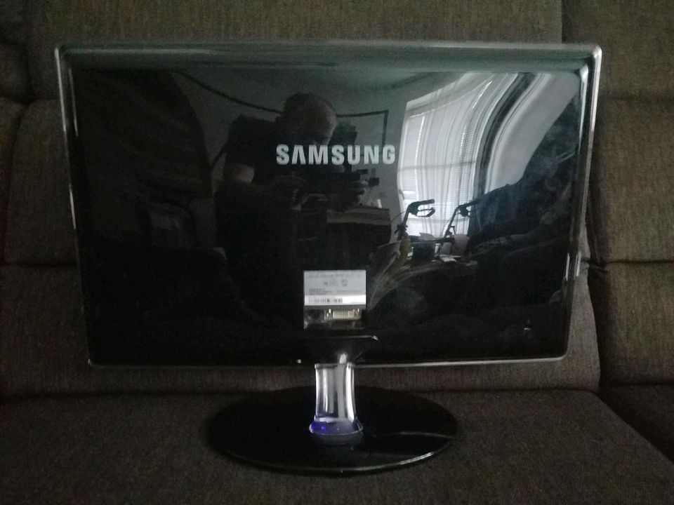 VB!!! Samsung Bildschirm 23 Zoll PC Monitor in Kiel