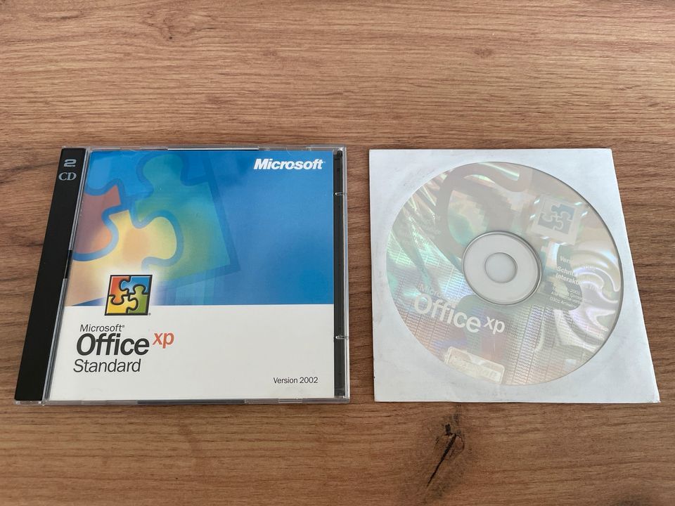 Microsoft Office XP Standard 2002 OEM in Mannheim