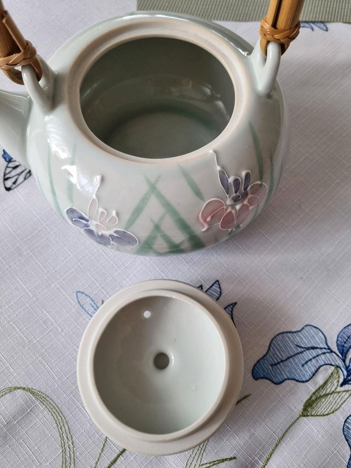 Asiatisches Tee Service Teeservice Teekanne Teetasse in Hambrücken