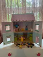 Le Toy Van Puppenhaus mit 2 Sets Puppen Hamburg-Nord - Hamburg Uhlenhorst Vorschau