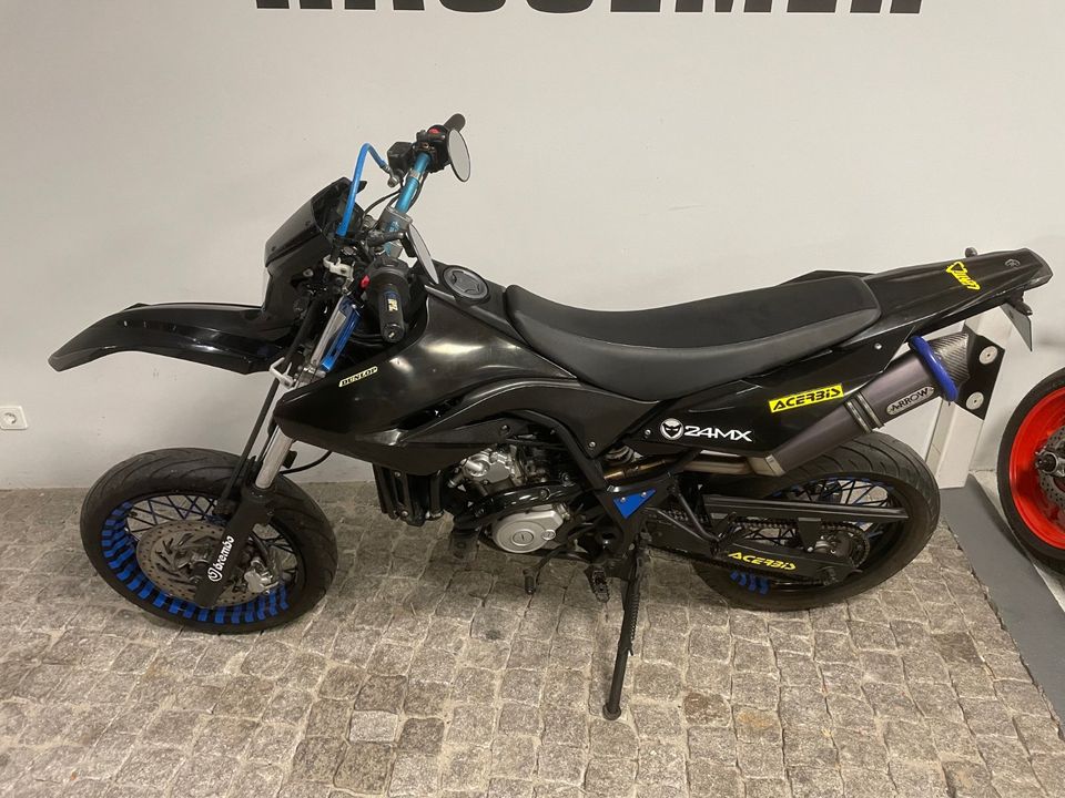 Yamaha WR 125 X in Malchin