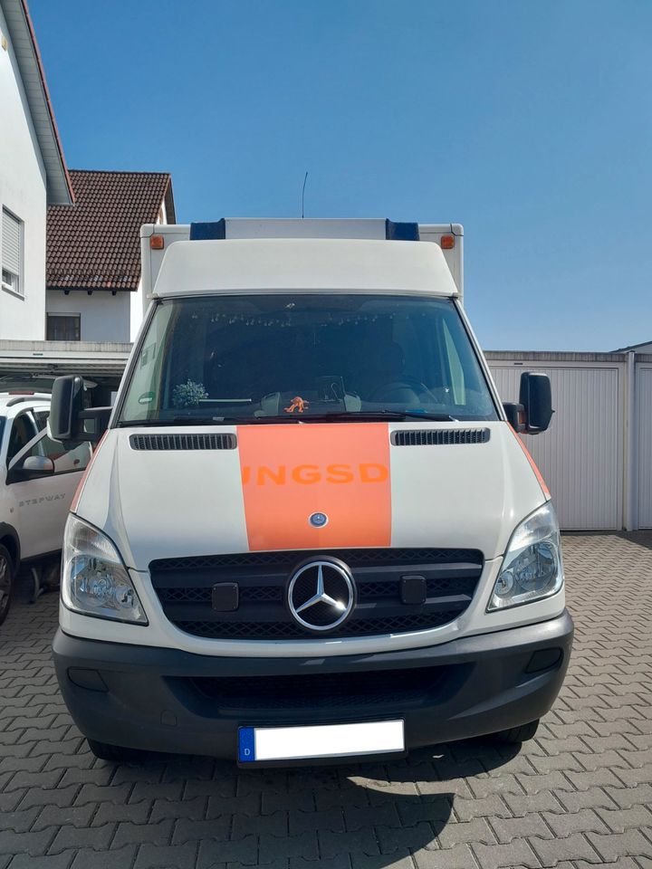 ehem. Rettungswagen TÜV und B-Führerschein in Kissing