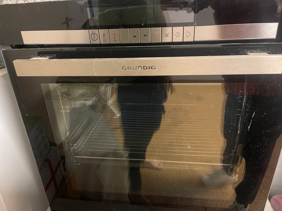 Grundig Einbau Backofen in Kaarst