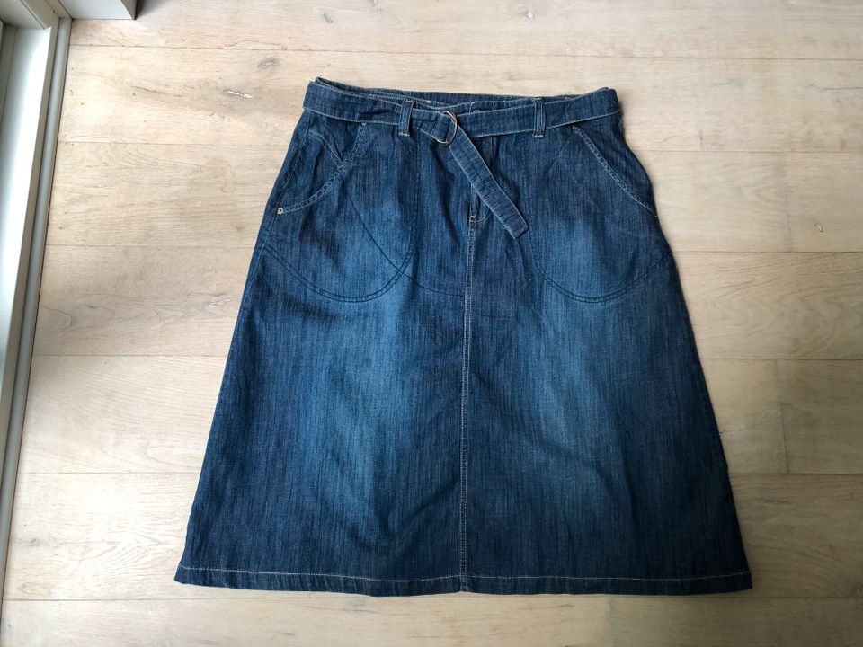 Part Two toller Jeans Rock Gr. 46 in Bremen