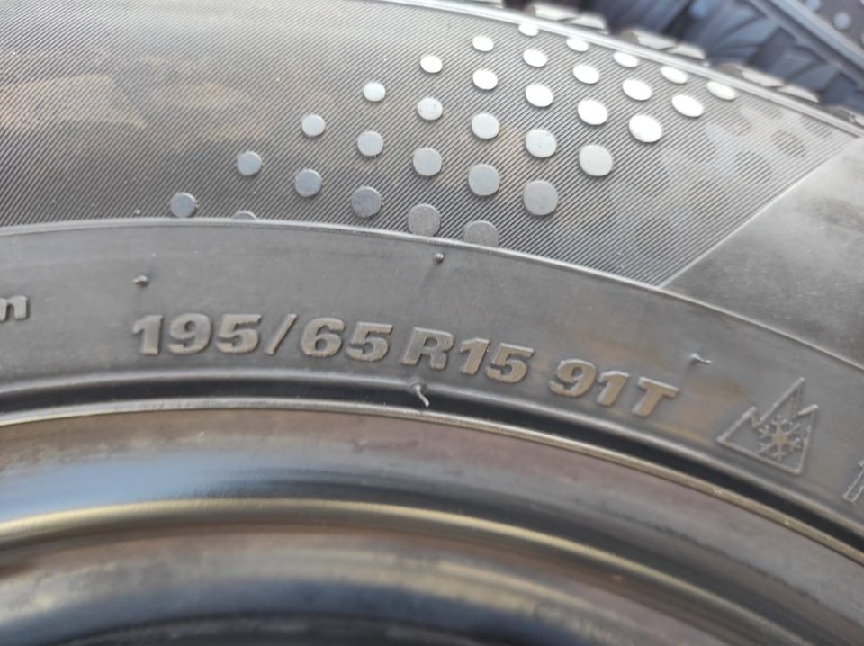 Winterreifen Kumho 195/65 R15 M+S Stahlfelgen 6Jx15H2 ET46 2016 in Gelsenkirchen