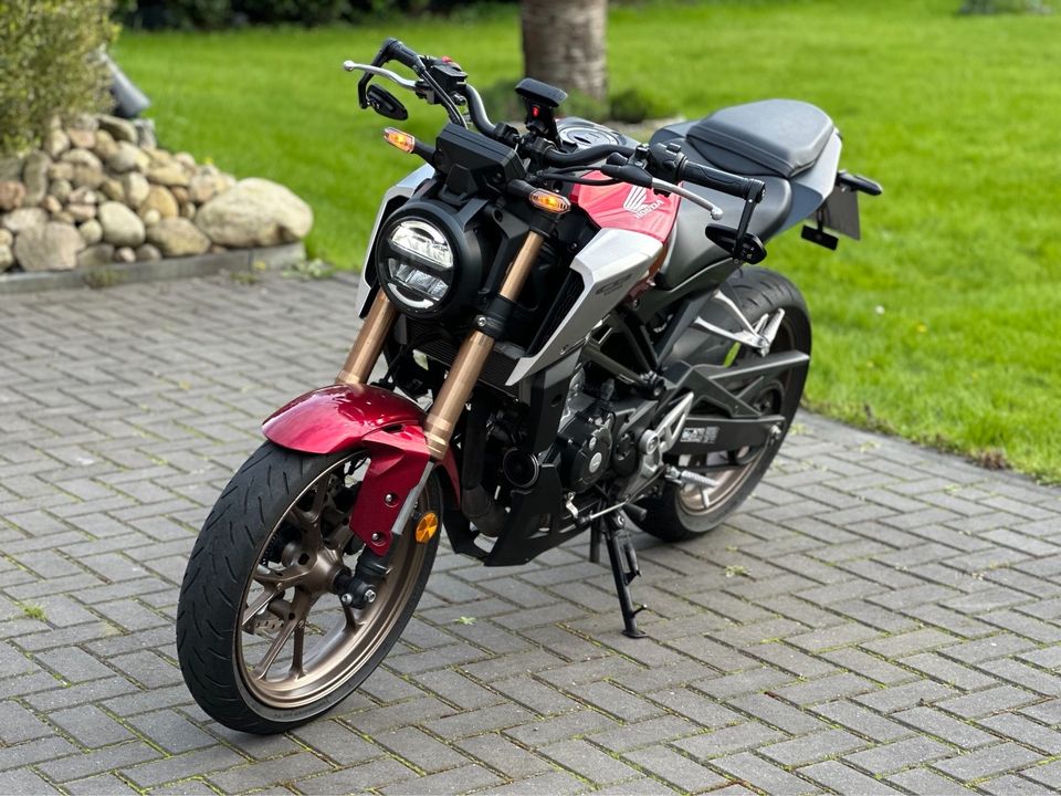 Honda CB125R sehr gepflegt wie neu B196 in Hamburg