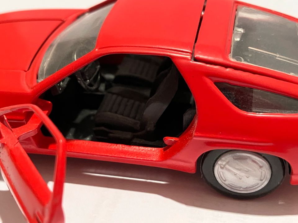 Porsche 928 S4 (1:43, NZG) in Frankfurt am Main