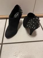 Stiefeletten mit Nieten Gr.36 wNeu Nordrhein-Westfalen - Hamm Vorschau