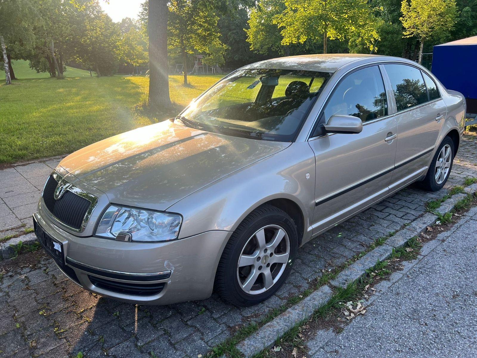 Abbildung des Autos Skoda Superb 1.8T Elegan…