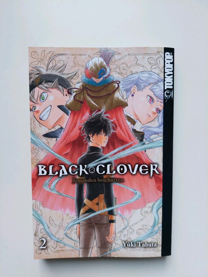 Black Clover Manga Band 1 bis 4 in Hanau