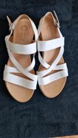 Sandalen weiß Leder Gr. 39 Wuppertal - Oberbarmen Vorschau