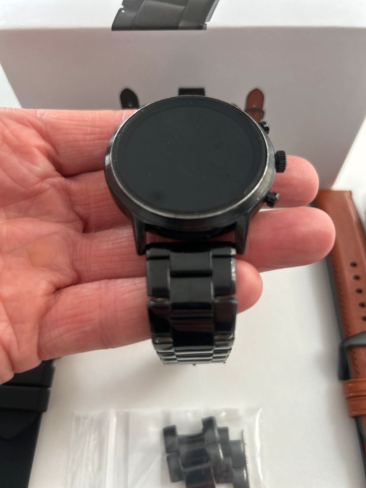 Fossil Herren Touchscreen Smartwatch 5 Gen - DW10F1 in Sindelfingen