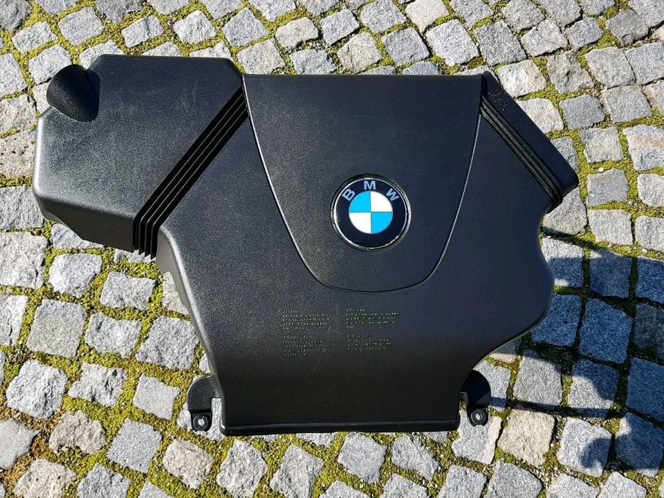 BMW E46 316ti/316i/318i Abdeckung von Motor in Brennberg